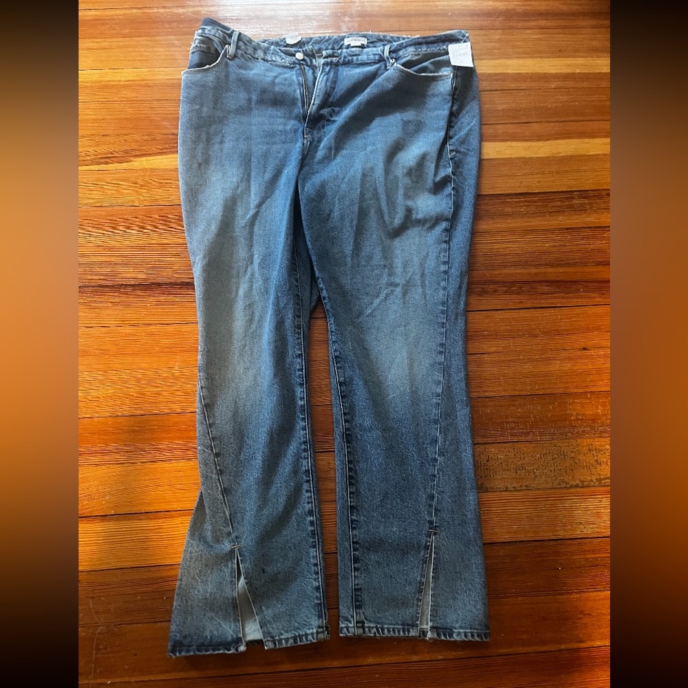 Really cute brand new good American jeans